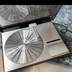 B&O 4002 TURNTABLE