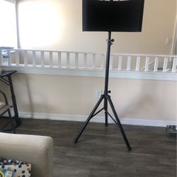 ROCKVILLE Professional 1-person Podcast/ MUSIC Recording