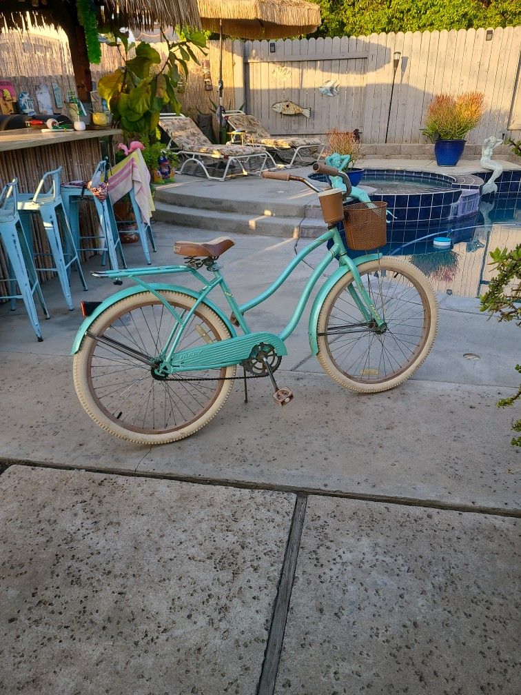 Womens Huffy Deluxe Cruiser
