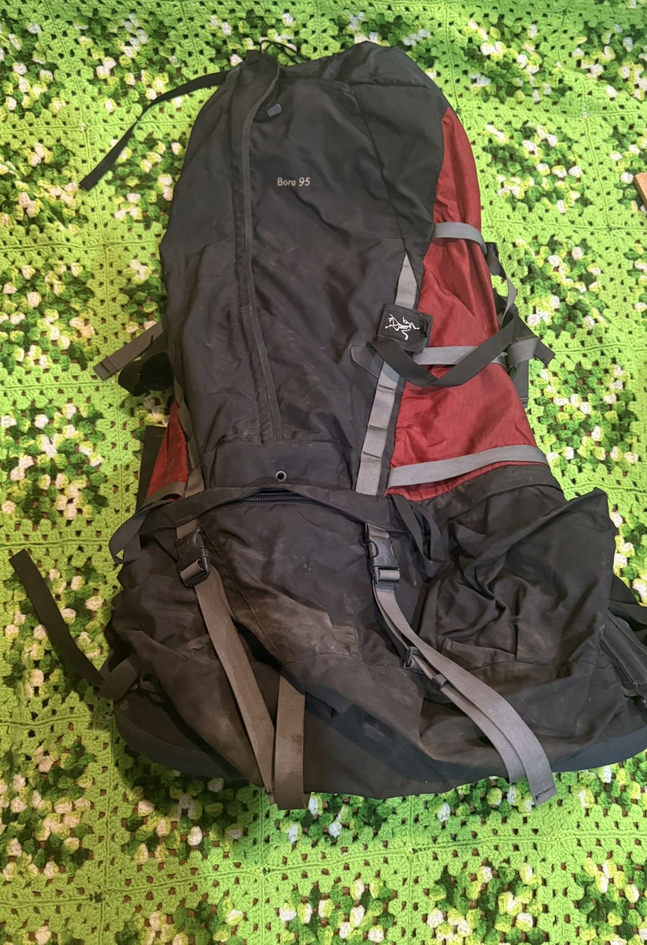 Arc’teryx Bora 95 Backpack Black/Red Internal Frame Backpack Made in Canada Large As Is