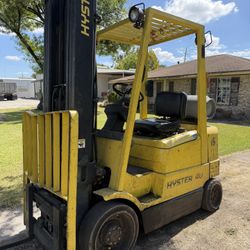 Forklift 