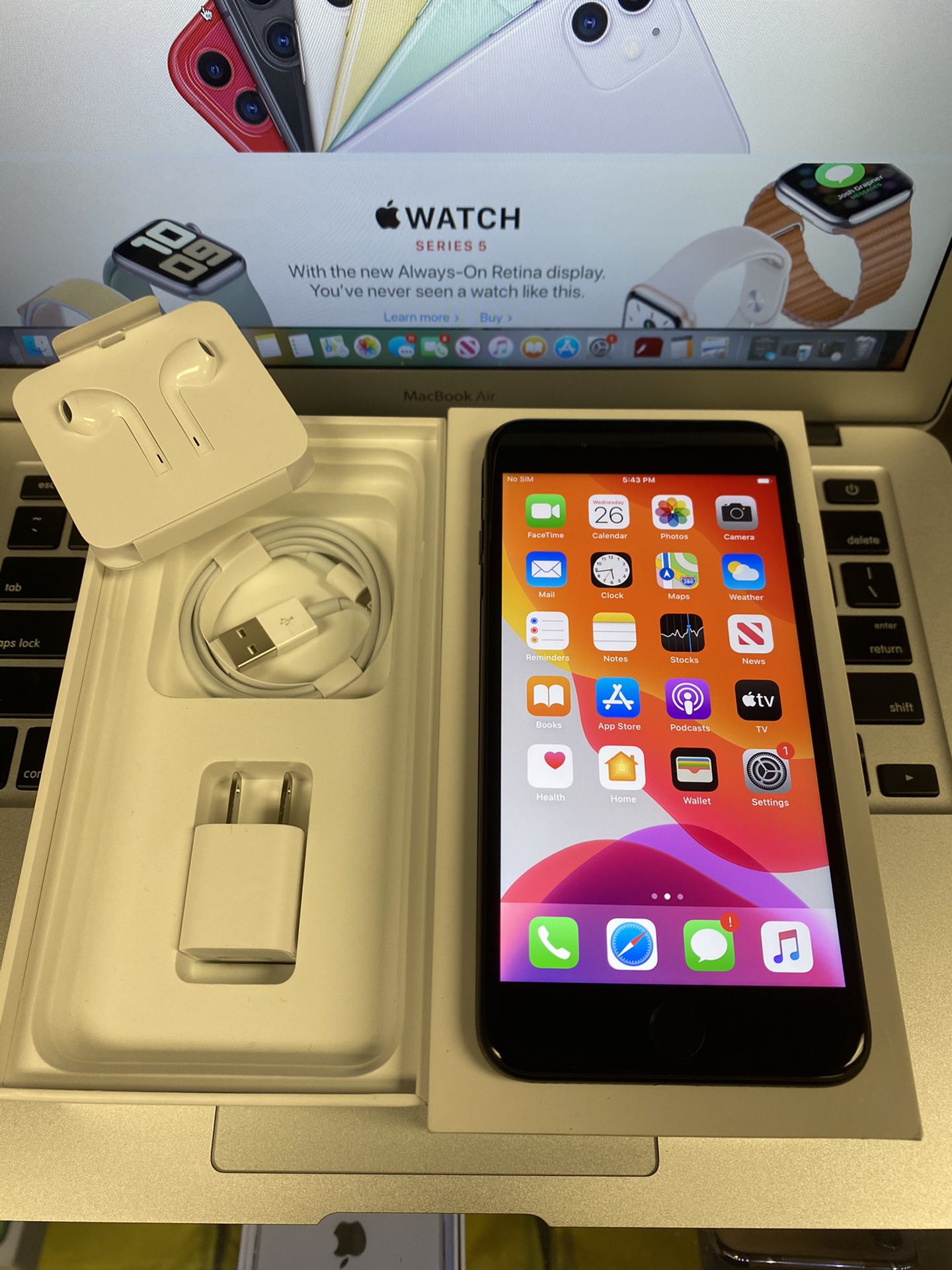 Unlocked iPhone 7+Plus 32GB - Store curbside pick-Up only !