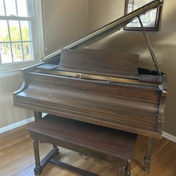Grand Piano 