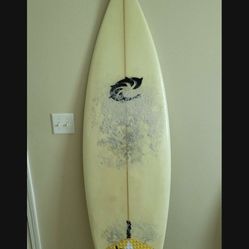 Surfboard 