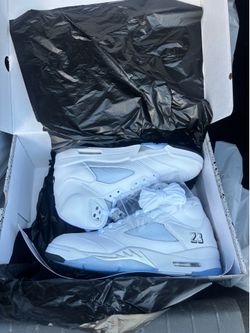 Air Jordan 5 Retro - White Metallic (Men’s Size 10,10.5,13)