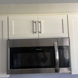 Frigidaire Microwave 