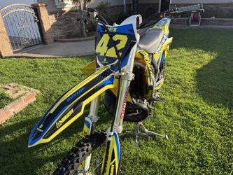 2002 RM250 2stroke $1000
