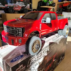 RC Car/truck Red Fully RC Truck Comes With Everything !!