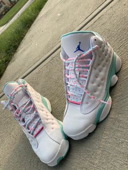 Jordan’s 13s size 4Y boys