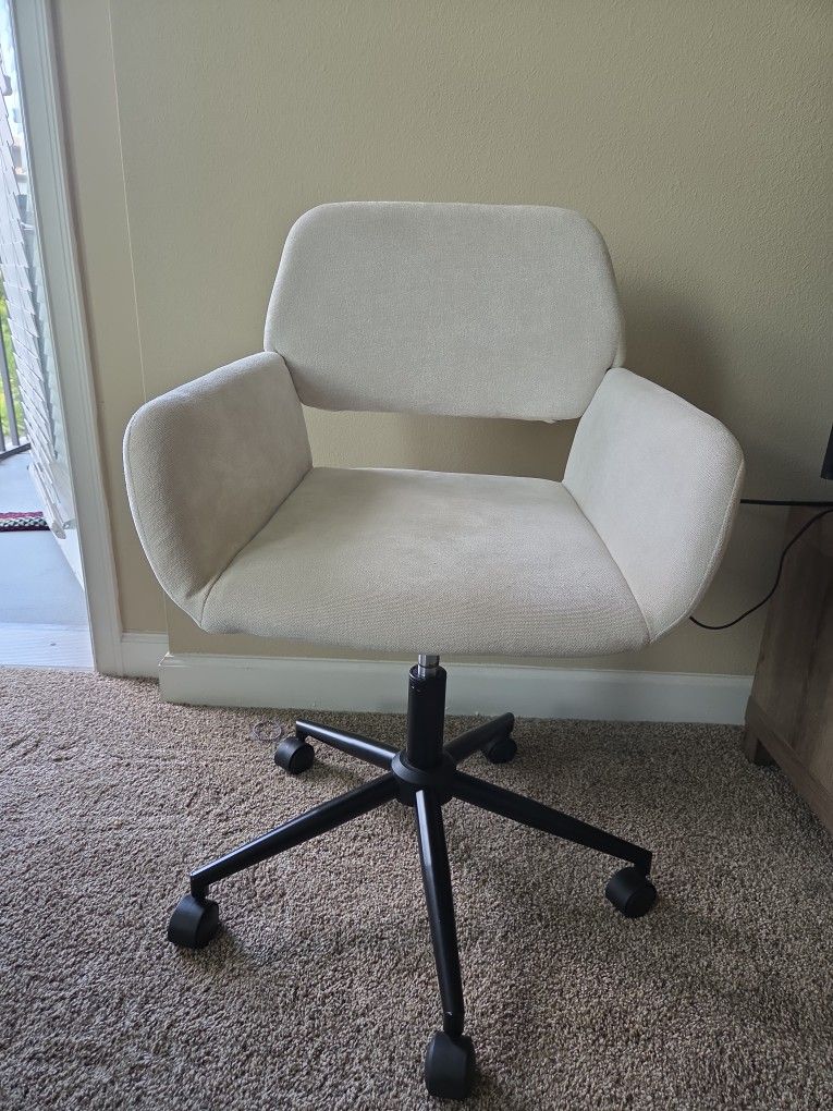 Ivory Colour Office Chair