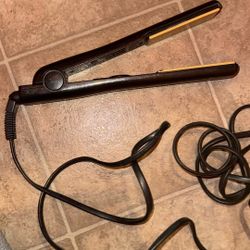 CHI STRAIGHTENER 