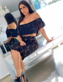New Women's 2 Piece Set Size S/M Also Available In Burgundy