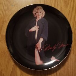 Marilyn monroe..Body And Soul Plate..By Milton H.Greene..Stamped Bradford Exchange..New Collectable Plate