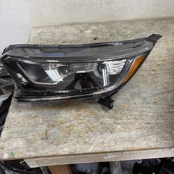 20167- 2022 Honda Crv Left Headlight 