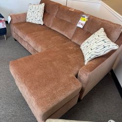 AMITY BAY CLAY SOFA CHAISE
