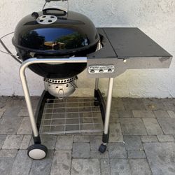 Weber Performer Charcoal Bbq