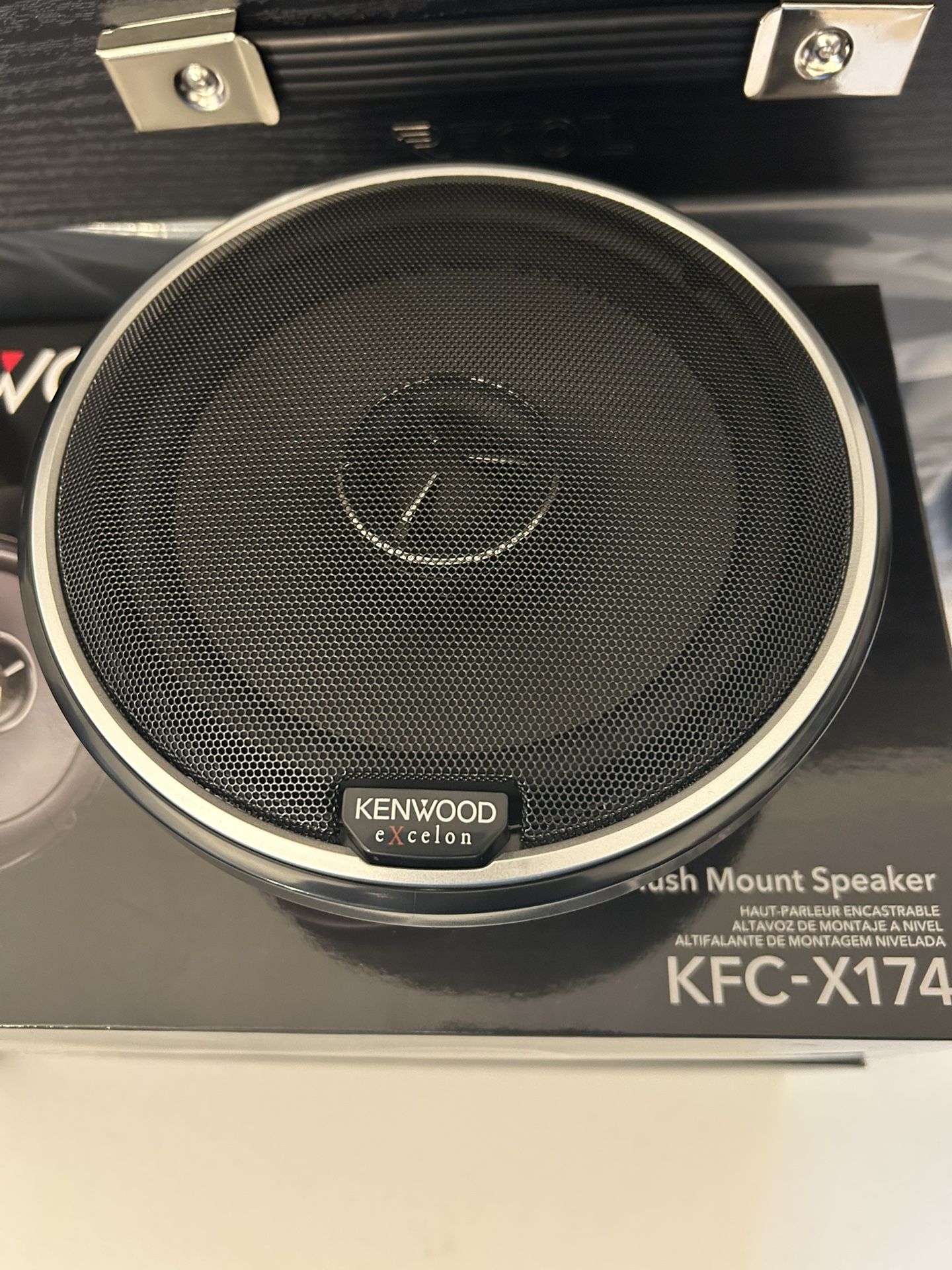 6.5 Speakers