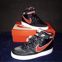 EUC Nike Vandal High SupremeBlack Speed Red Bleached Coral Size 7y or 8.5 Womens