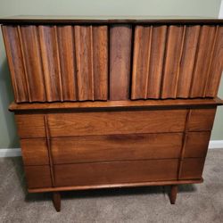 Mid-Century Modern Bedroom Set