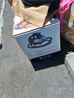 Portable spray tan machine