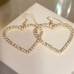 NWT Rhinestone Heart Earrings