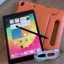 iPad 6th Generation 32GB With Pencil And Kids Case 