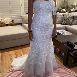 Wedding dress David’s Bridal Galina Signature