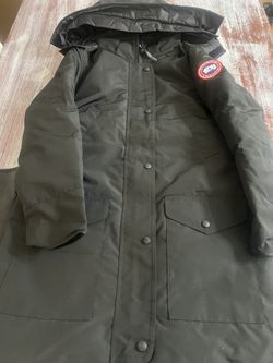 Canadian Goose Sz Large Women 