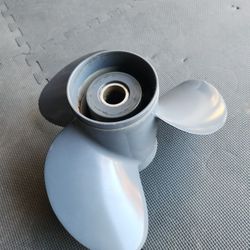 Out Board Prop DSX 13.25 X 17L