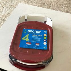 NEW! (4) Piece Anchor Hocking Set