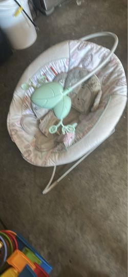Baby Bouncer Seat with Mobile