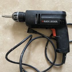 BLACK+DECKER Corded Drill 3/8” in great working condition. 