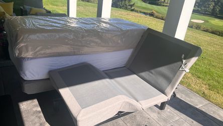 Adjustable Bed - split King Temperpedic