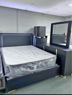 NEW QUEEN AND KING 5pc BEDROOM SET WITJ DRESSER, MIRROR, NIGHTSTAND CHEST WITHOUT MATTRESS AND FREE DELIVERY ORDER HERE PAY ON ARRIVAL