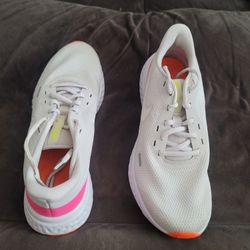 Women's Size 10 Nike Shoes 