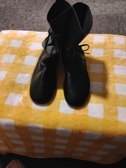 Black Moccasin Style Boots Size 9
