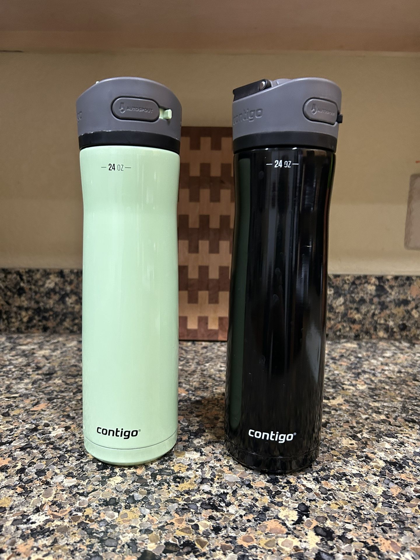 2 Contigo 24 Oz Water Bottle