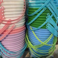 Buckets Lot Of 50