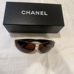 Chanel Sunglasses 4128 c 125/73 64011 12 (Silver/Brown tones, CC logo aviator shield style)