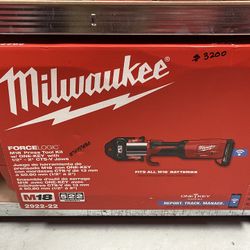 Milwaukee M18 18-Volt Lithium-Ion Brushless Cordless FORCE LOGIC Press Tool Kit with 1/2 in. - 2 in. Jaws Kit (6-Jaws Included)