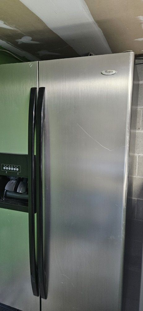 Whirlpool Side By Side Refrigerator 