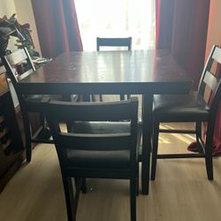 4 Seat Wood Dining Table $100; Price Is Negotiable 