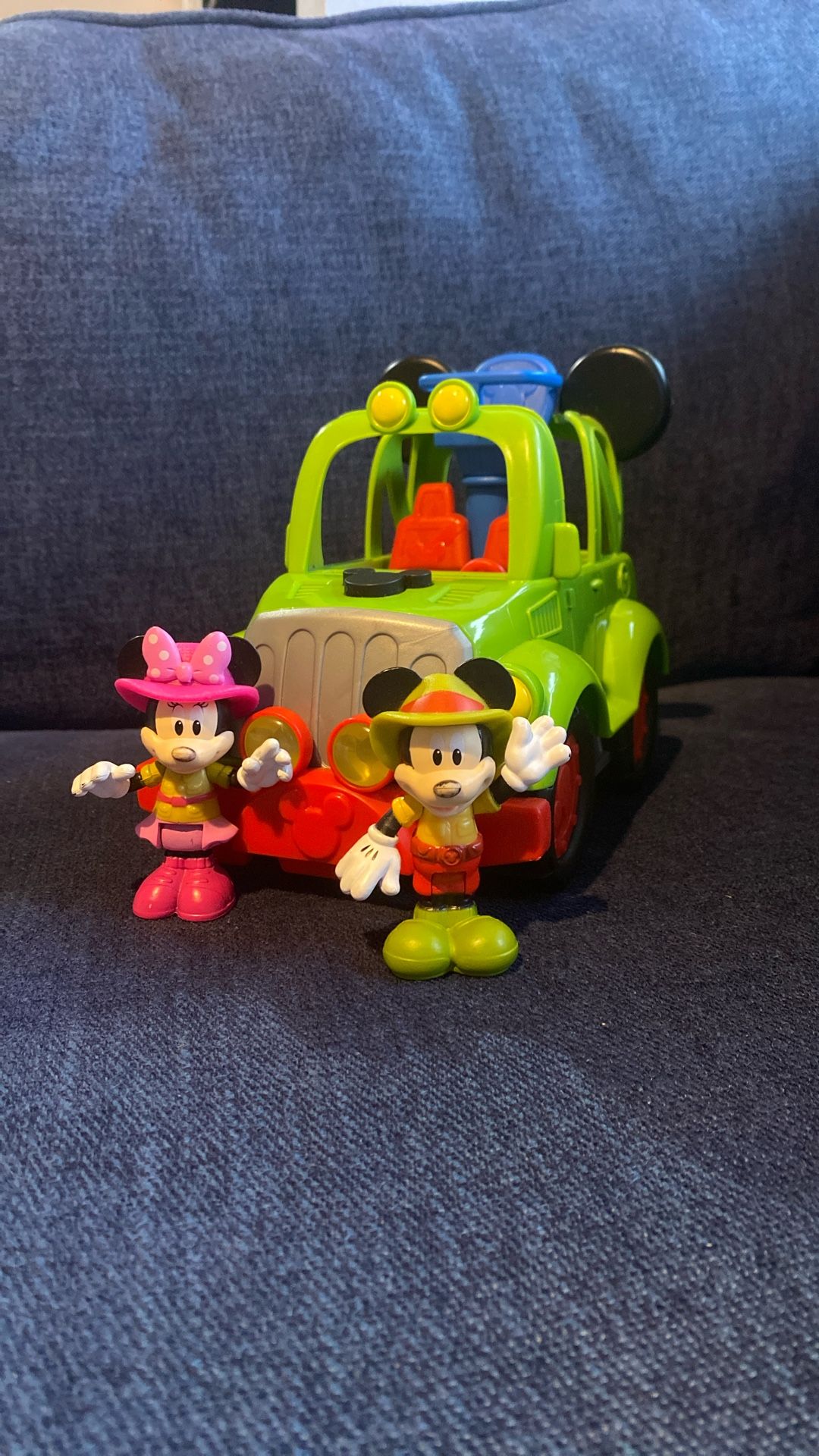 Disney Junior Mickey & Minnie Safari Jeep