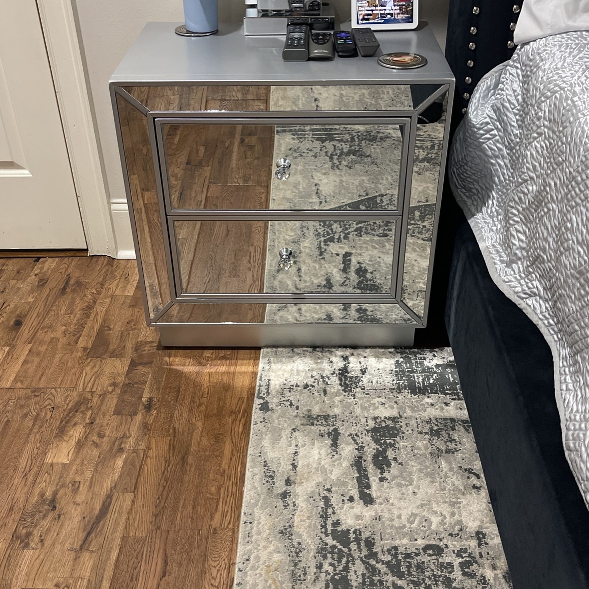 2 Nightstands w/ Led Lights