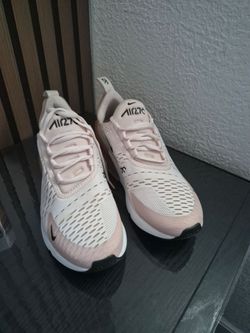 Nike 270 air maxes