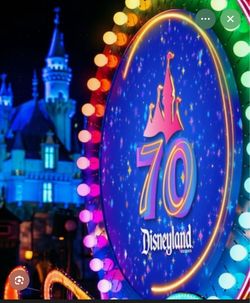 DISNEYLAND 🎢🎡🍿🥤🥨🍦(4) TICKETS 🎟️ 🎟️🎟️🎟️ $600