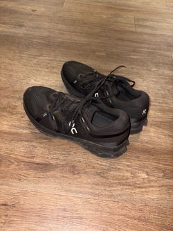 On Cloud Running Shoes Black Men’s 11.5 – Barely Used