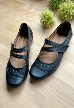 ARRAY Women’s Black Leather Flat Breeze Mary Jane  Strap Shoes Narrow Size 7N
