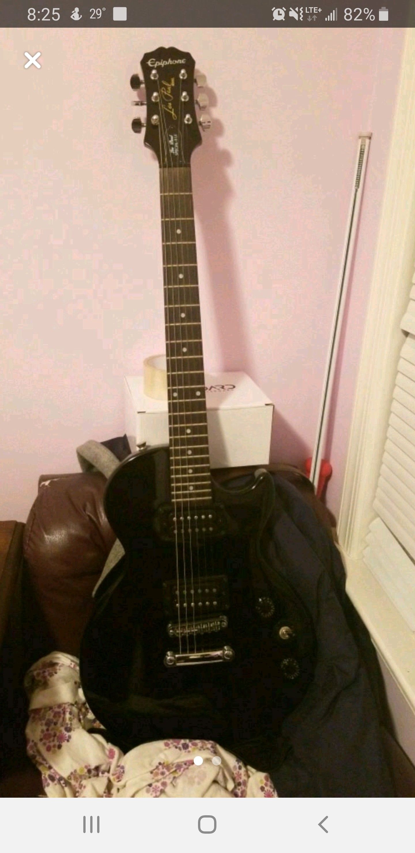 Epiphone Les Paul edition Electric Guitar w amp and cords.