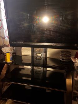 Tv stand with Tv